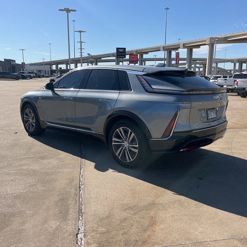 Used 2024 Cadillac Lyriq Luxury image 6