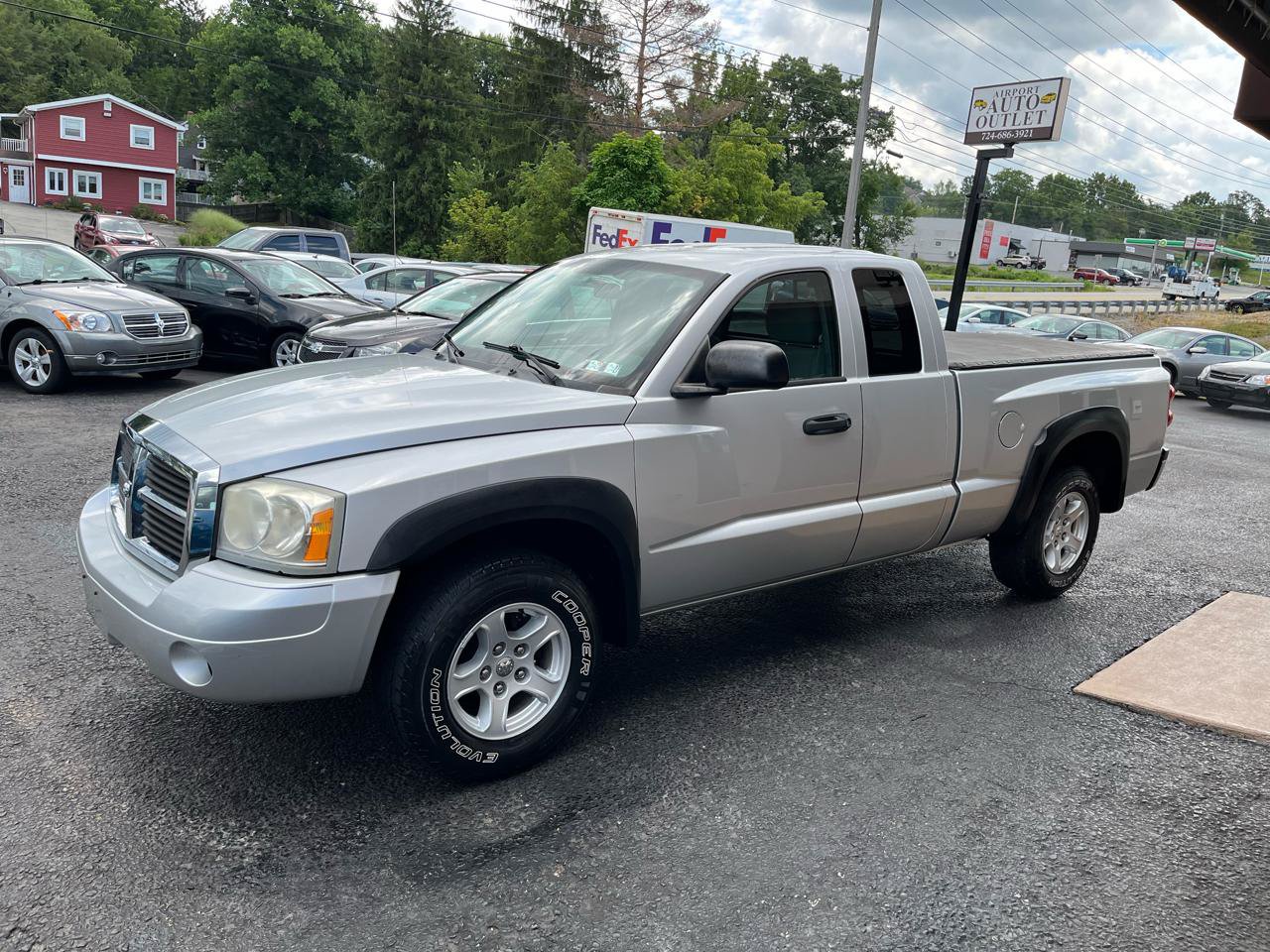 Used 2007 Dodge Dakota SLT w/ Trailer Tow Group RWD image 10
