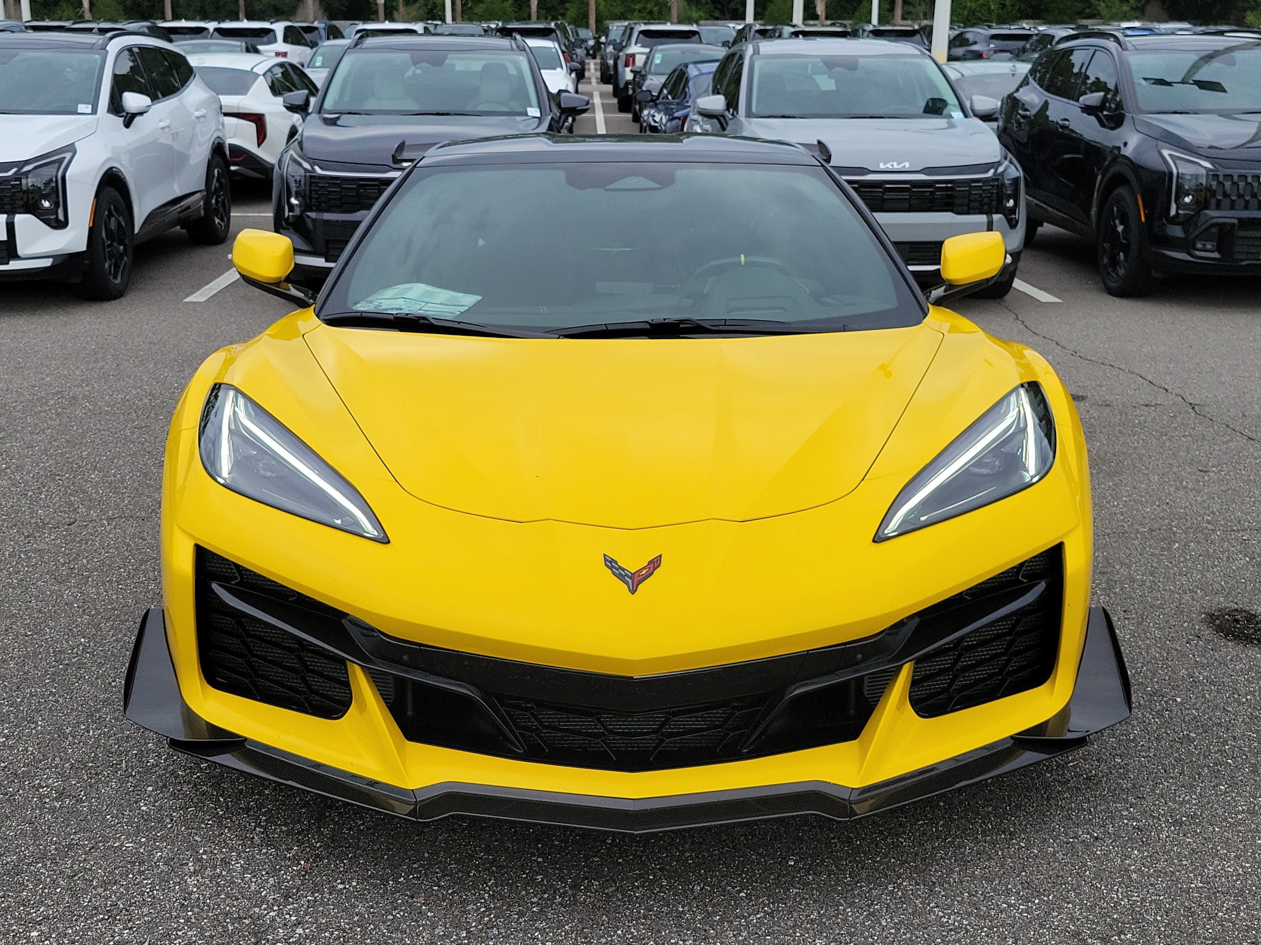 Used 2025 Chevrolet Corvette Z06 w/ Z07 Performance Package RWD image 2