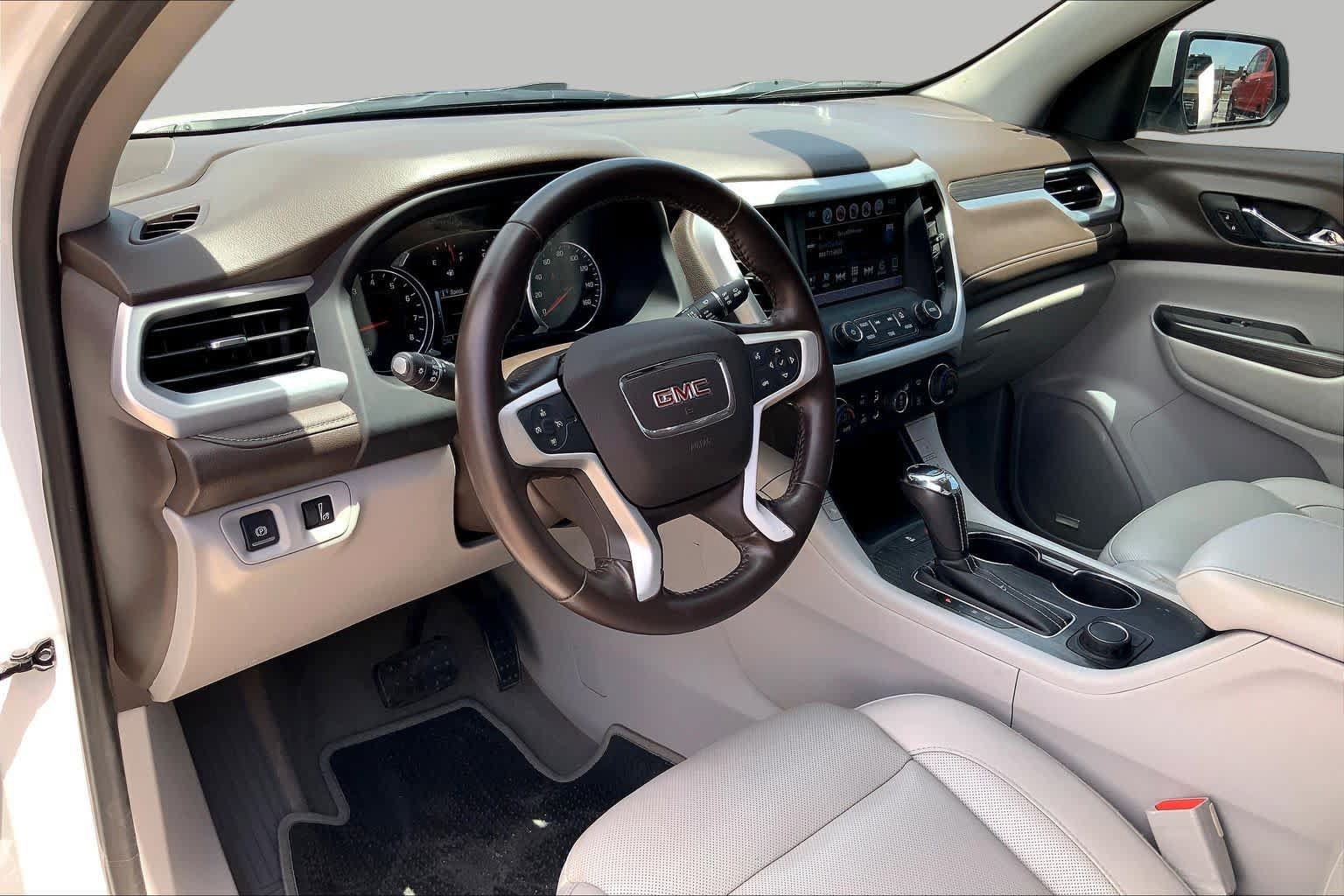 Used 2018 GMC Acadia SLT FWD image 18