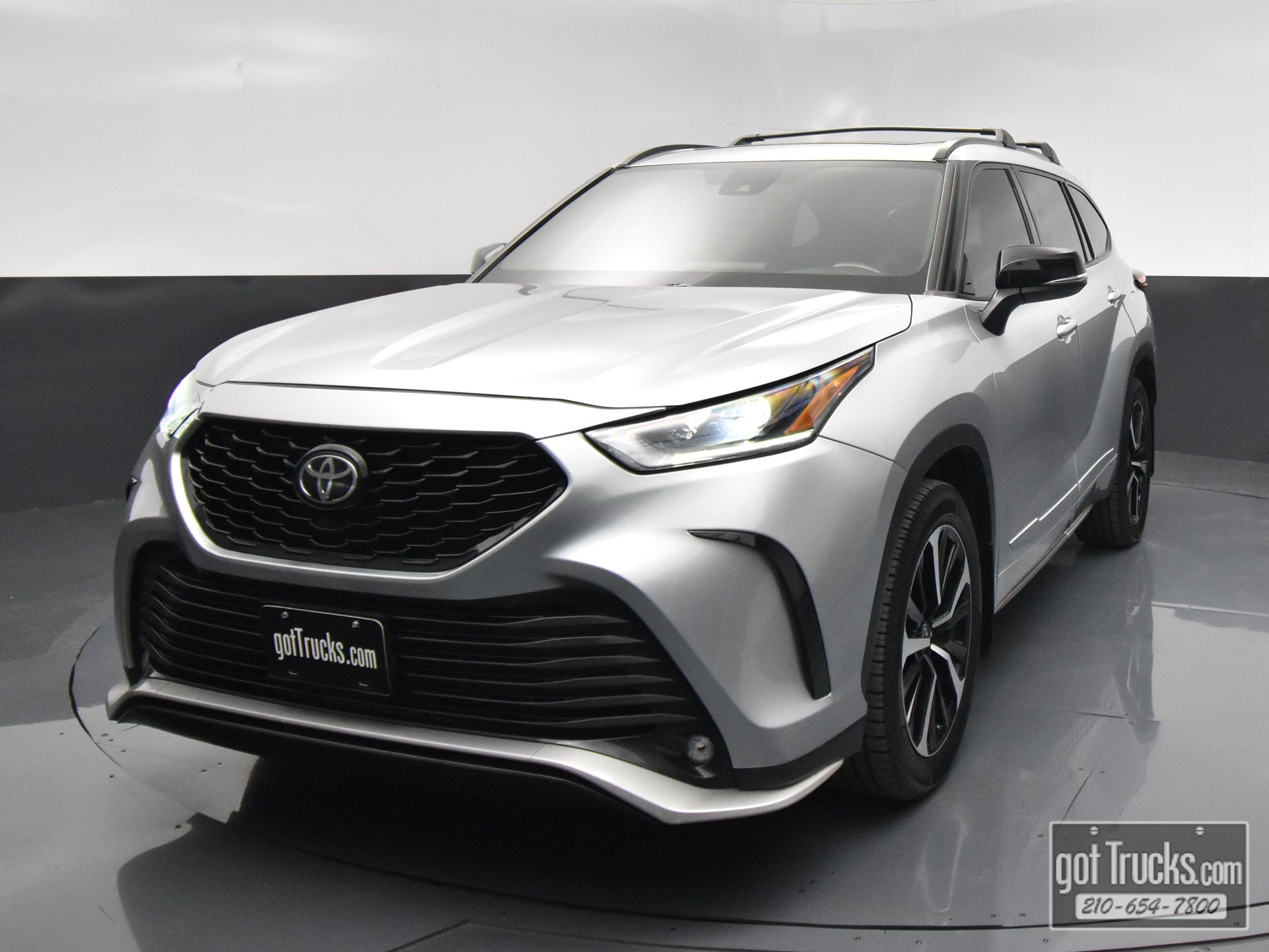 Used 2021 Toyota Highlander XSE FWD image 50
