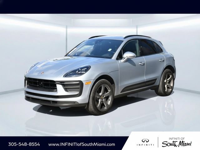 Used 2024 Porsche Macan w/ Premium Plus Package AWD/4WD image 1