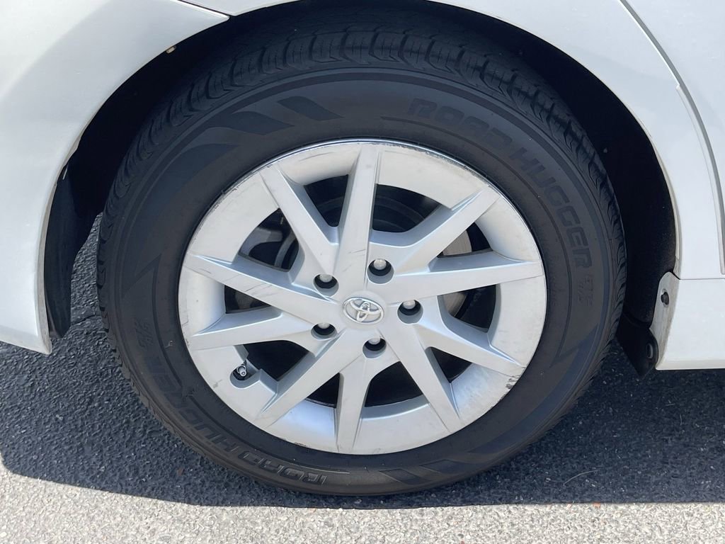 Used 2012 Toyota Prius V Three FWD image 9