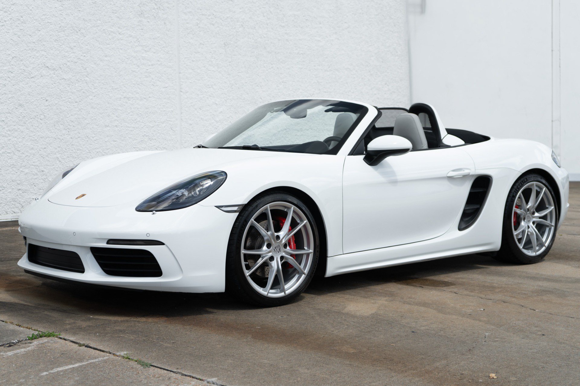 Used 2023 Porsche 718 Boxster S RWD image 8