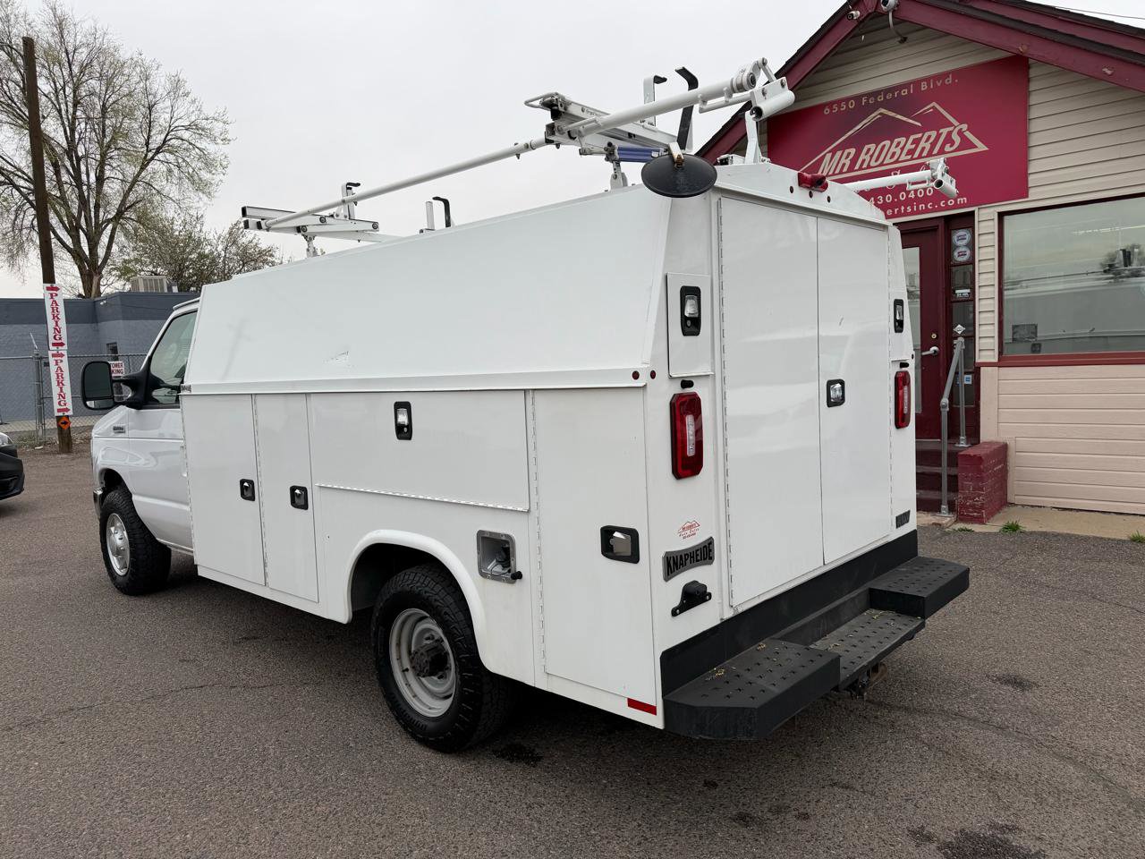 Used 2019 Ford E-350 and Econoline 350 Super Duty w/ Power Windows & Locks Group image 7