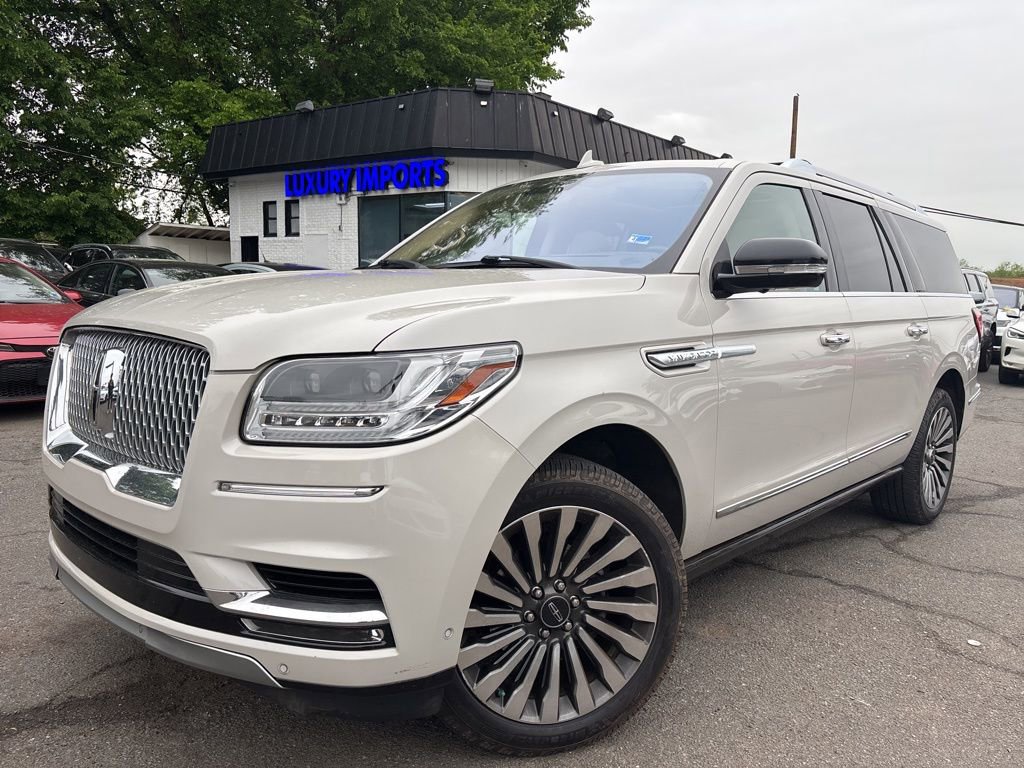Used 2019 Lincoln Navigator L Reserve w/ Cargo Package AWD/4WD image 3