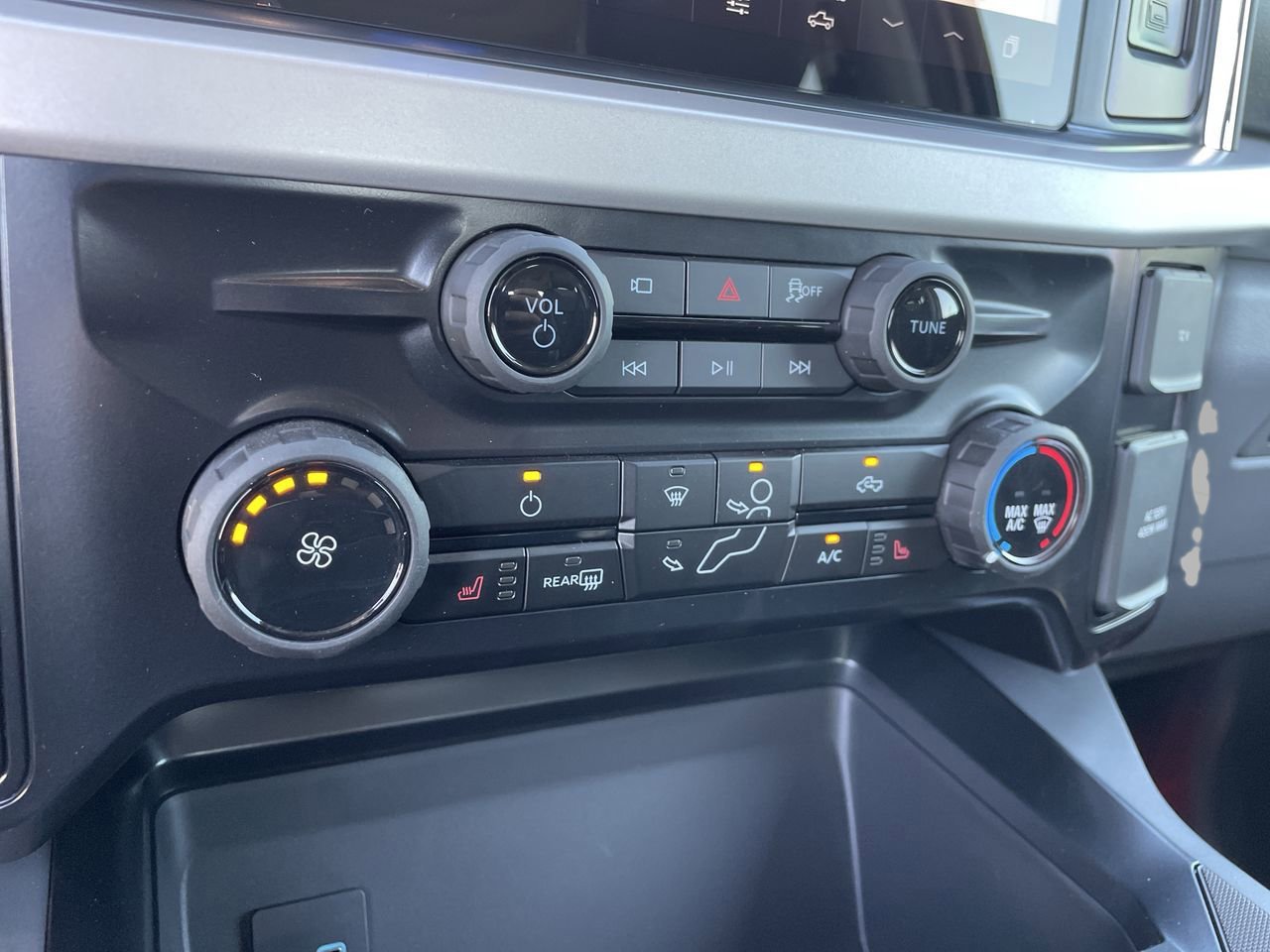 New 2026 Ford F250 XLT w/ XLT Premium Package image 27