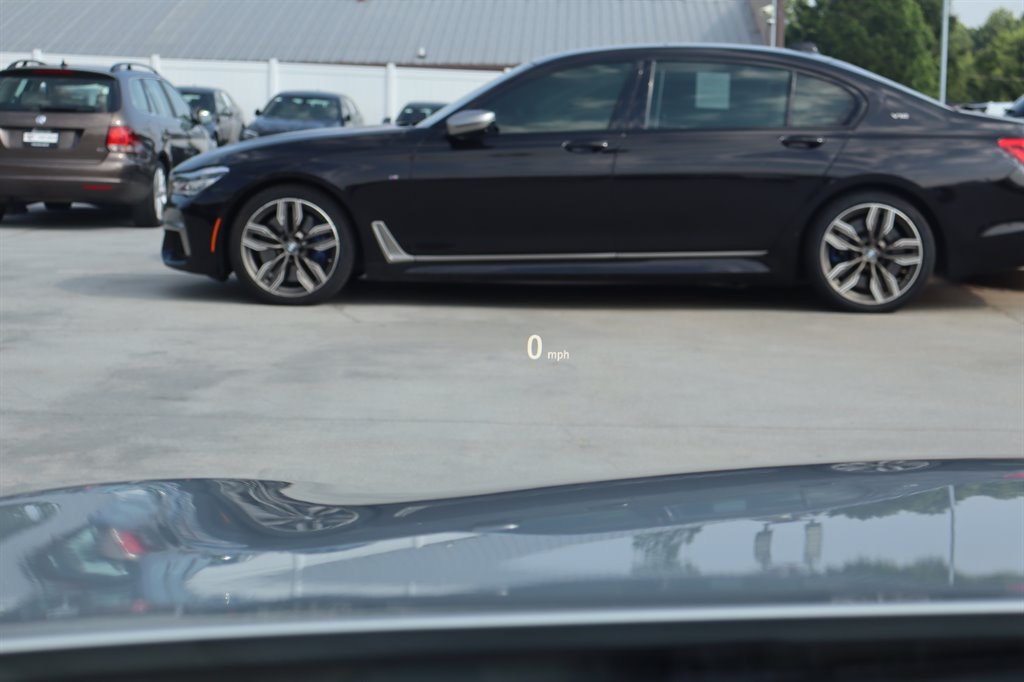 Used 2014 BMW 750Li xDrive AWD/4WD image 25