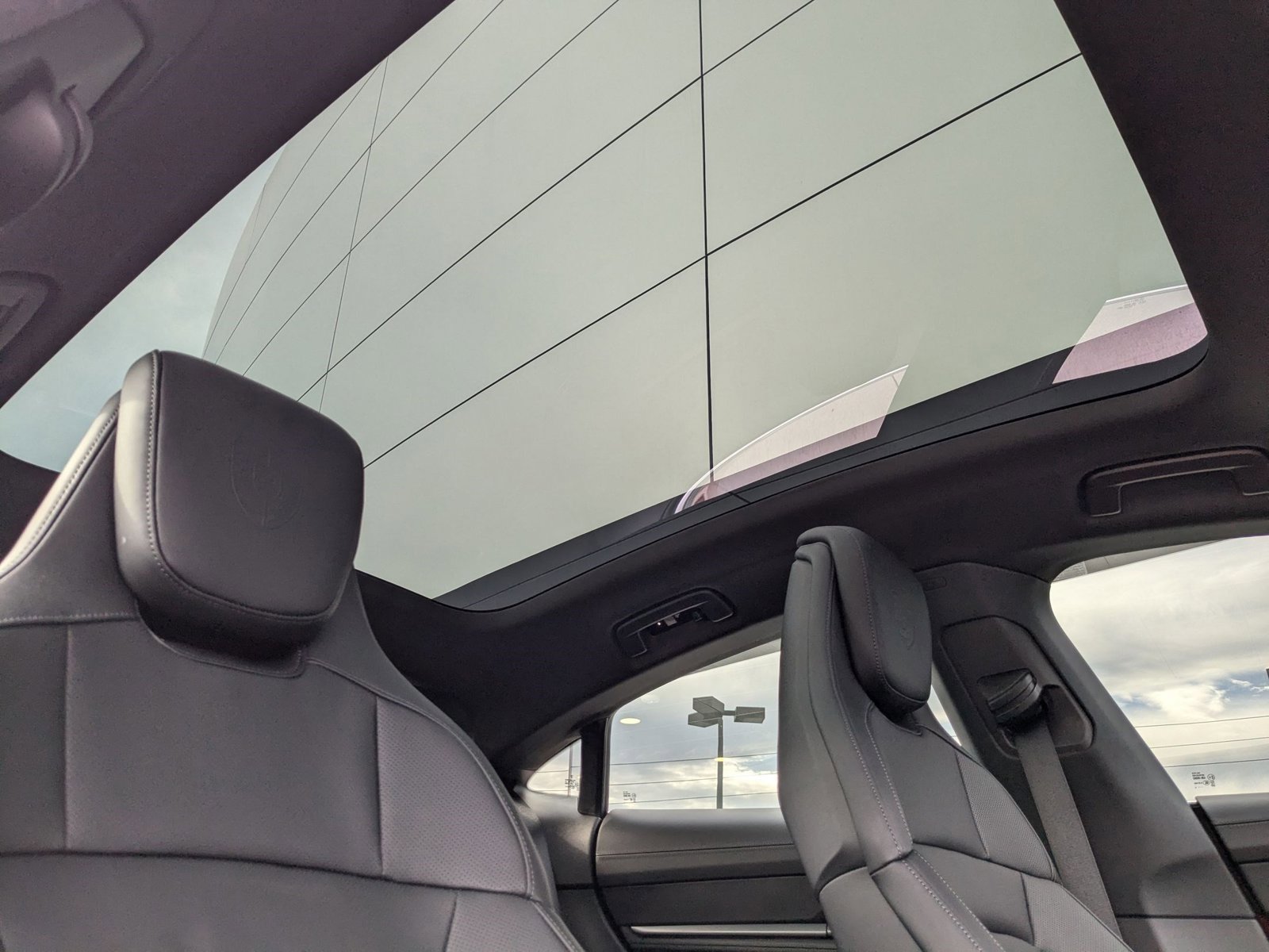New 2025 Porsche Taycan 4S AWD/4WD image 25