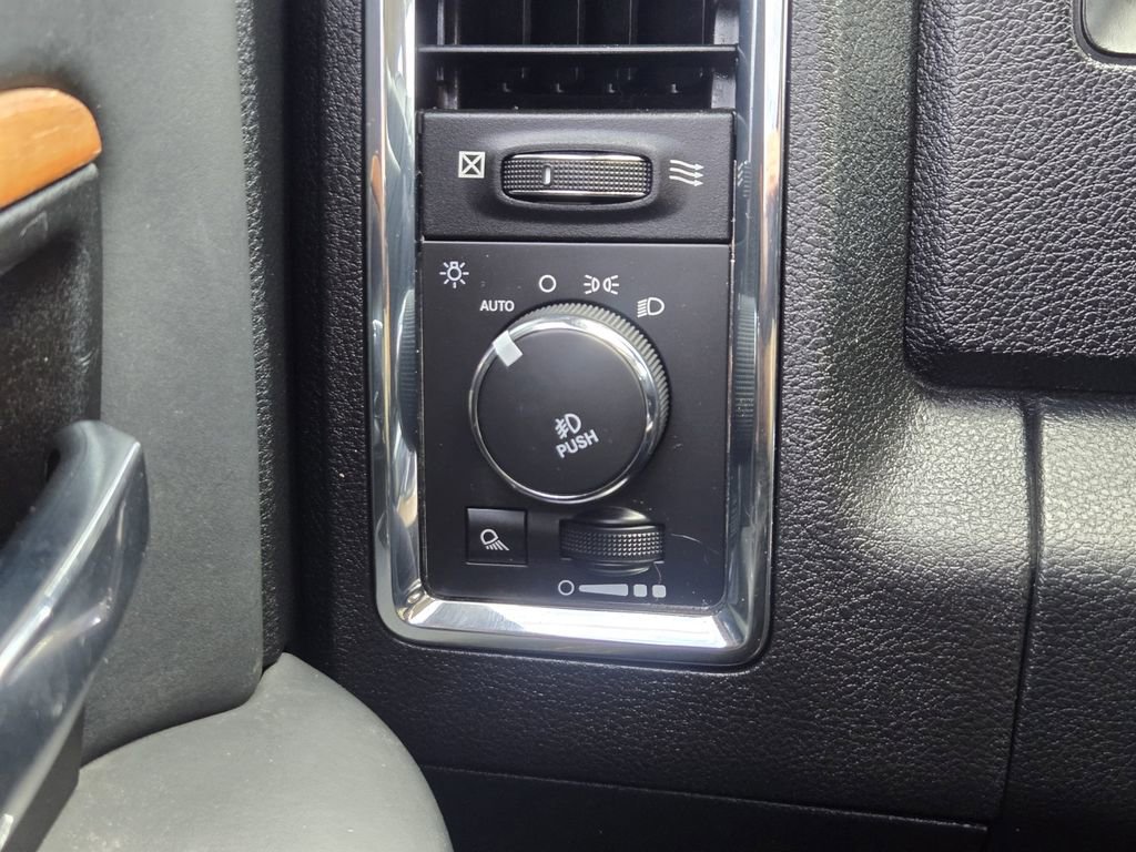 Used 2015 RAM 2500 Longhorn w/ Convenience Group image 21