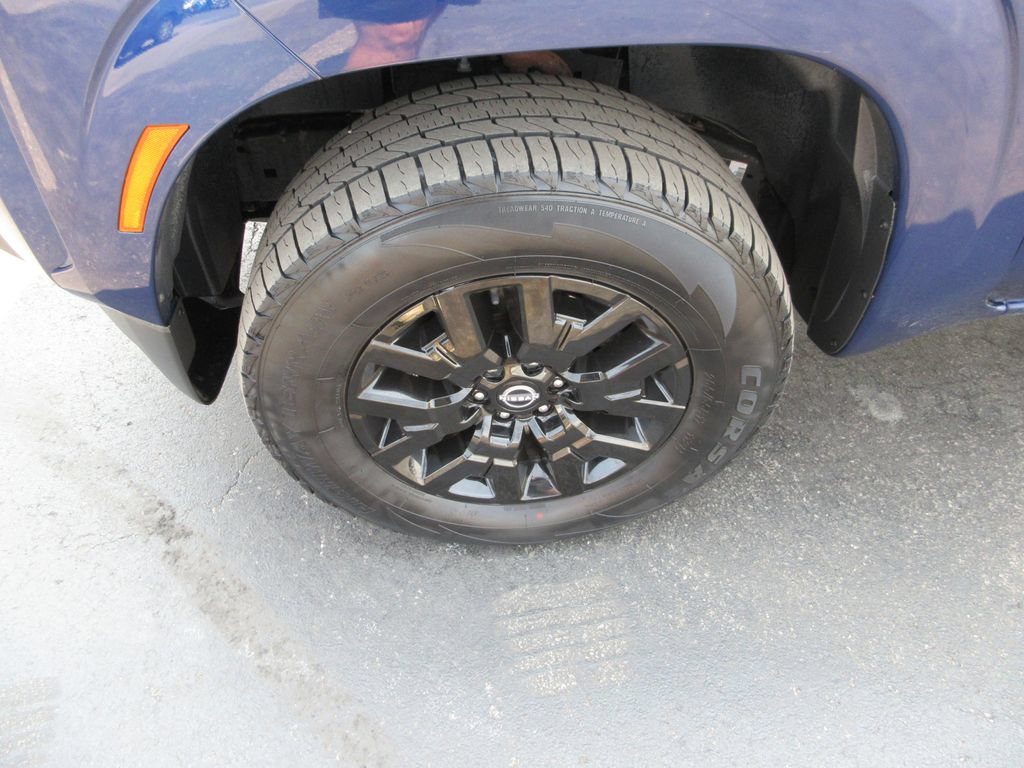 Used 2022 Nissan Frontier SV AWD/4WD image 15