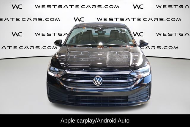 Used 2022 Volkswagen Jetta SE image 4