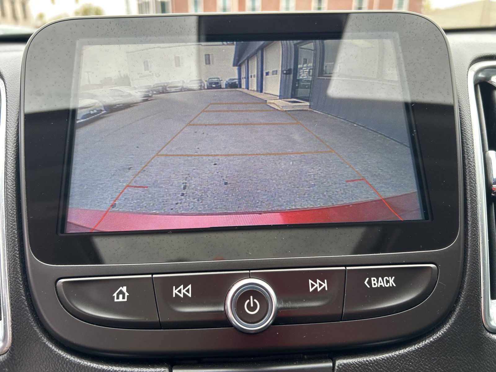 Used 2018 Chevrolet Malibu Premier w/ Premier Sun and Wheel Package image 24