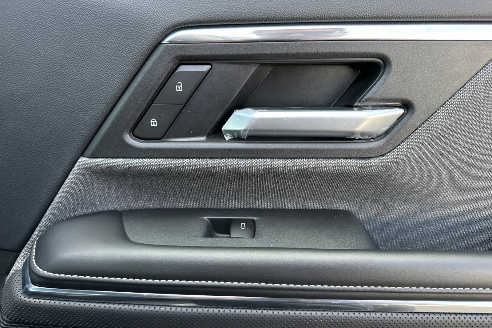 Used 2026 GMC Sierra EV Elevation image 21