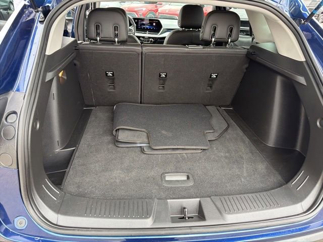 Used 2024 Chevrolet Trax LT w/ Driver Confidence Package image 28