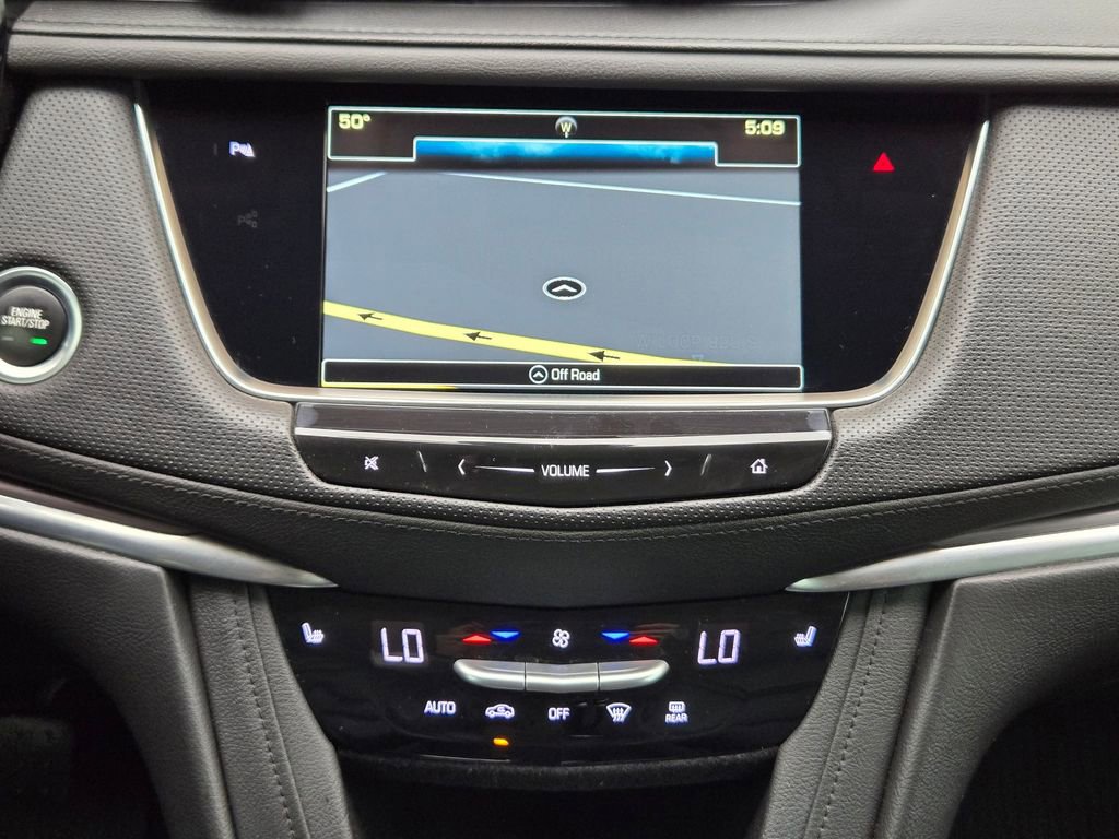 Used 2018 Cadillac XT5 Luxury w/ Driver Awareness Package image 18