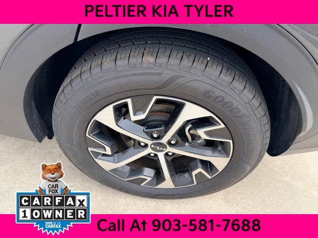 Certified 2024 Kia Sportage EX FWD image 9