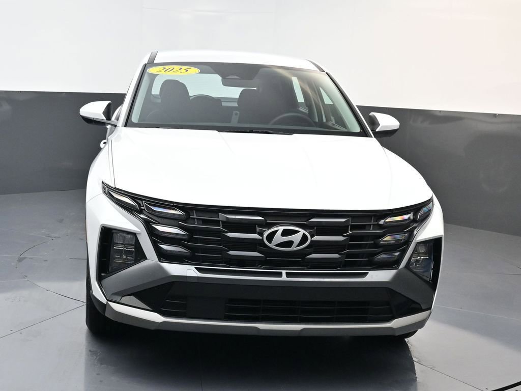 Certified 2025 Hyundai Tucson SE image 9