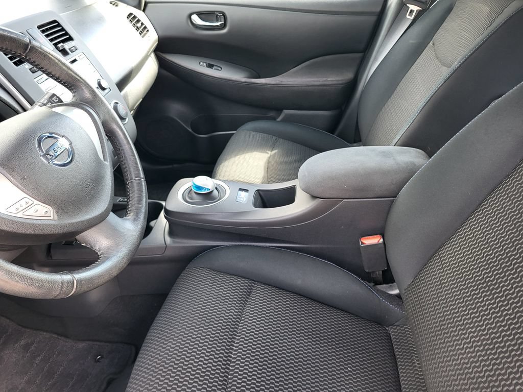 Used 2013 Nissan Leaf S FWD image 27