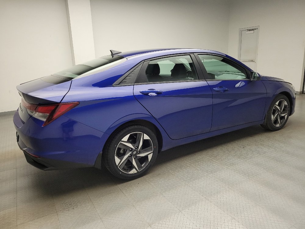 Used 2023 Hyundai Elantra SEL w/ Convenience Package FWD image 10