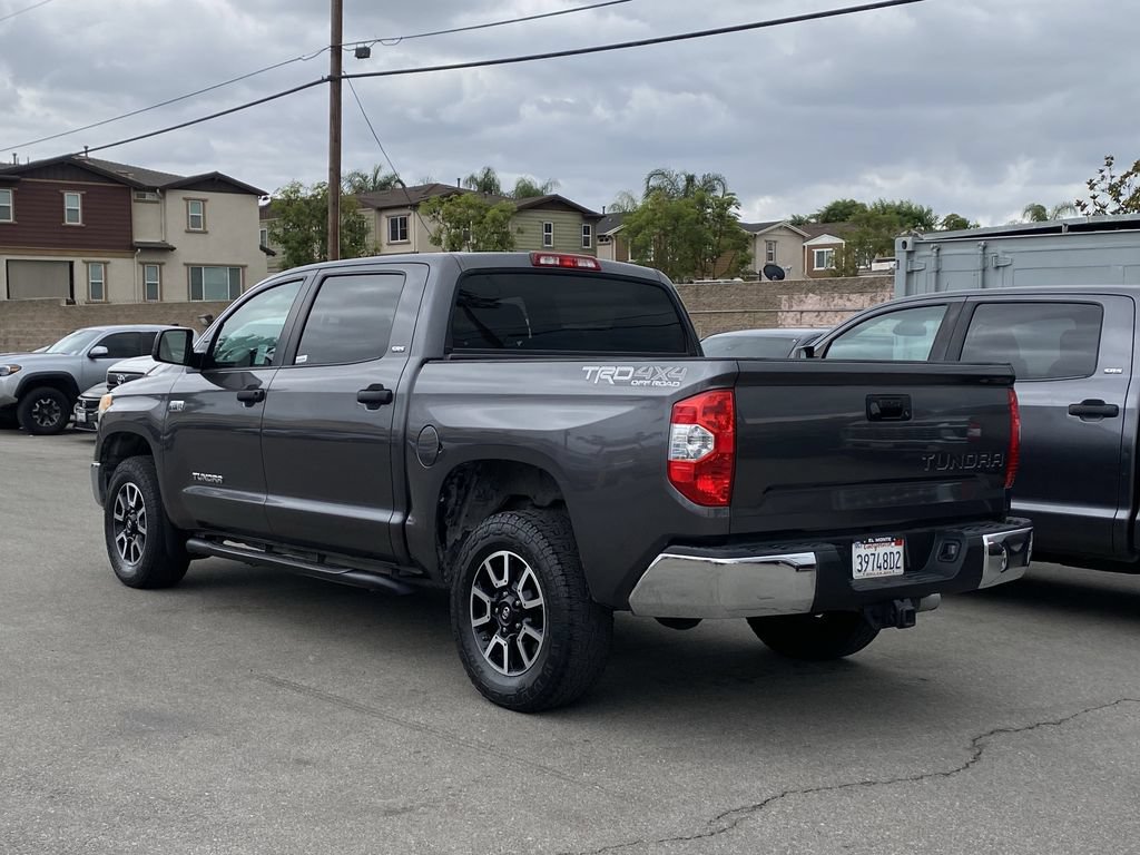 Certified 2017 Toyota Tundra SR5 AWD/4WD image 4