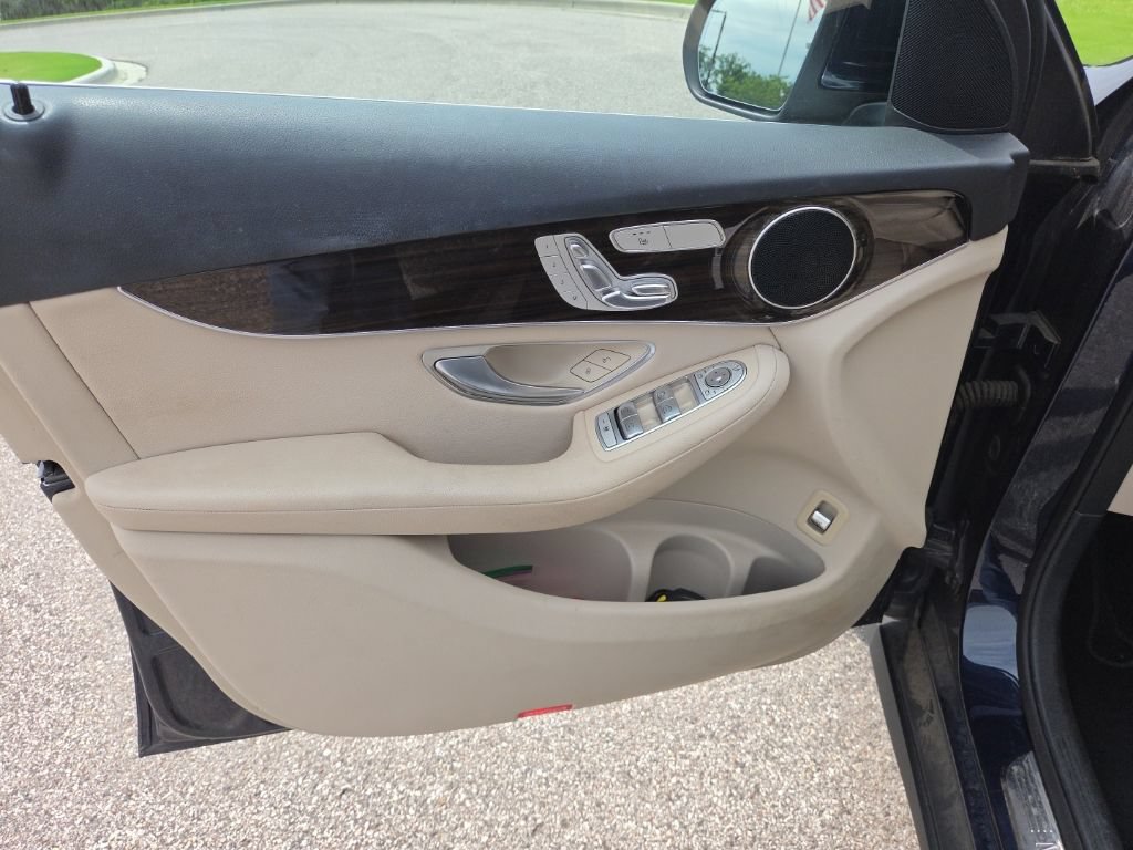 Used 2016 Mercedes-Benz GLC 300 image 15
