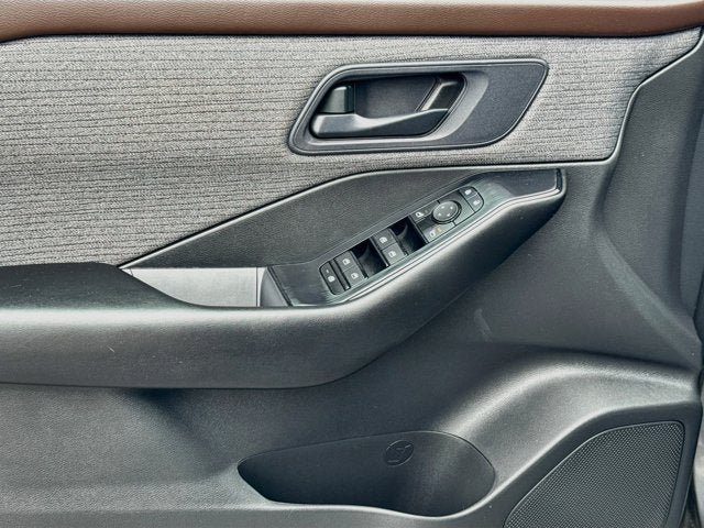 Certified 2023 Nissan Rogue S AWD/4WD image 15