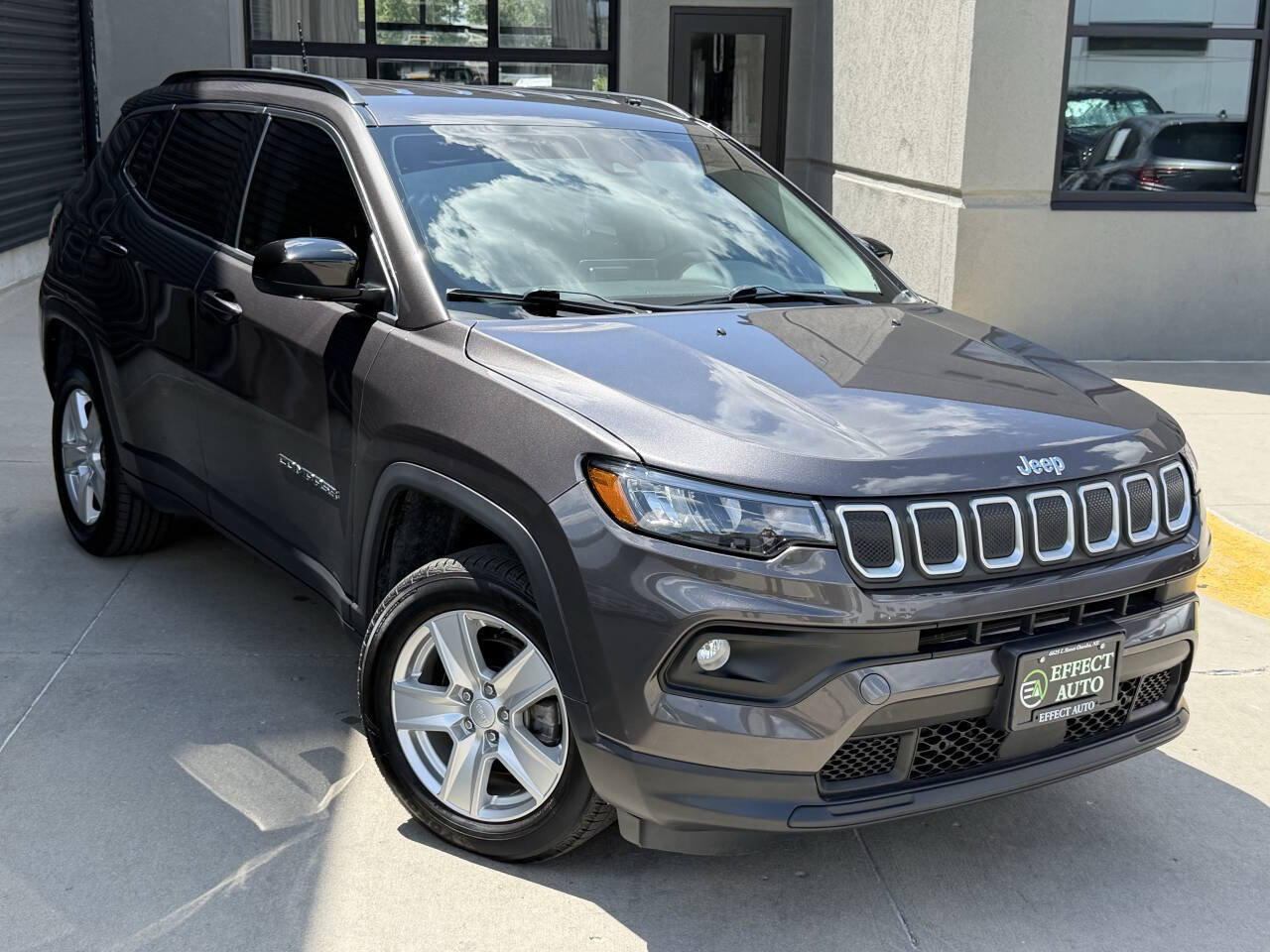 Used 2022 Jeep Compass Latitude AWD/4WD image 6