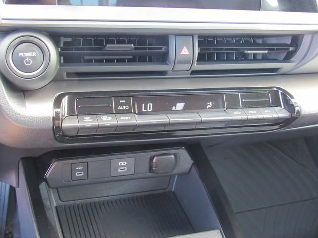 Used 2023 Toyota Prius LE image 24