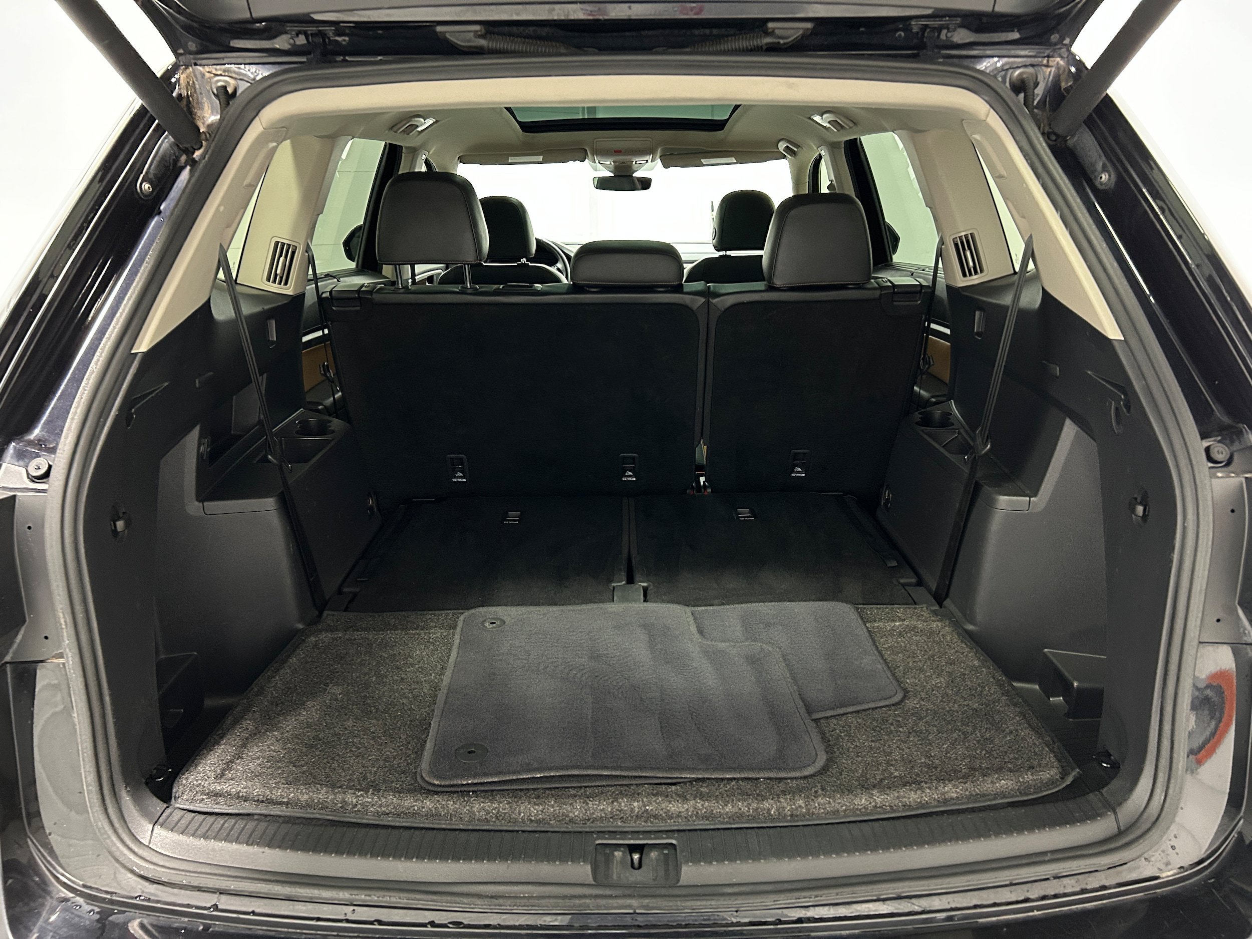 Used 2019 Volkswagen Atlas SEL Premium AWD/4WD image 35