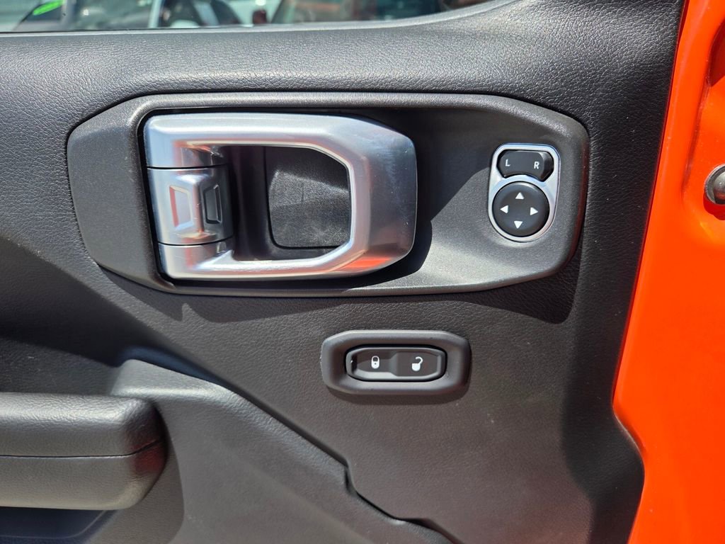 Used 2018 Jeep Wrangler Unlimited Sport S AWD/4WD image 20