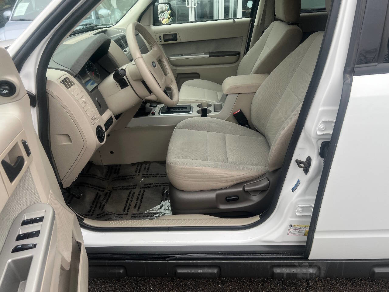 Used 2010 Ford Escape Limited image 19