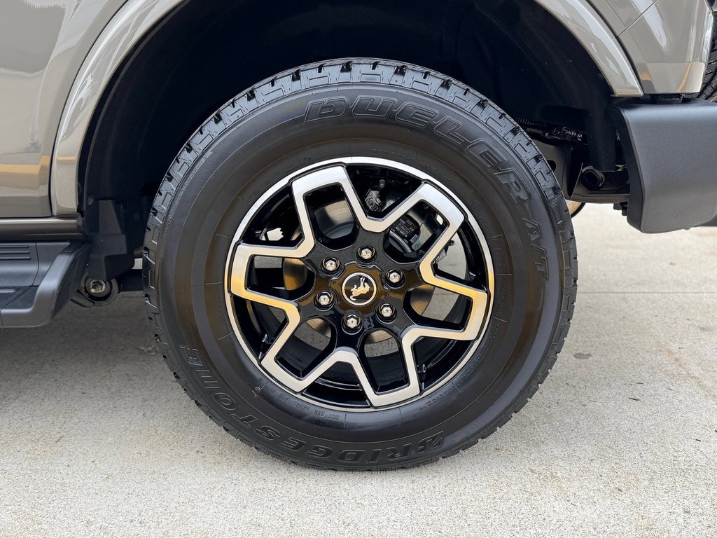 Used 2025 Ford Bronco Outer Banks image 7