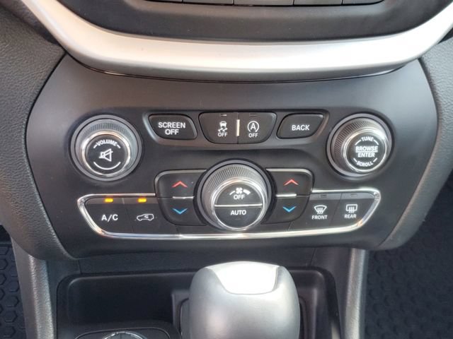 Used 2015 Jeep Cherokee Trailhawk w/ Comfort/Convenience Group AWD/4WD image 27
