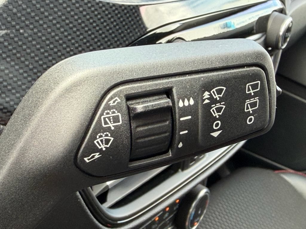 Used 2025 Ford Escape ST-Line FWD image 31