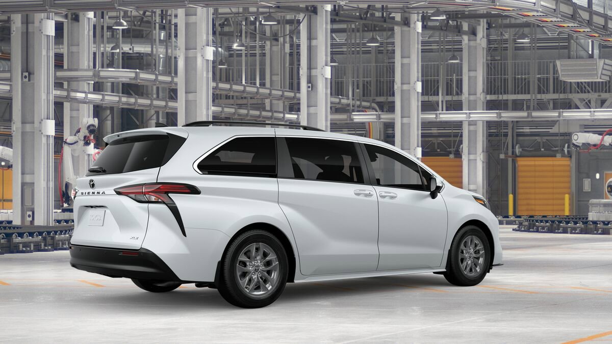 New 2026 Toyota Sienna XLE FWD image 10