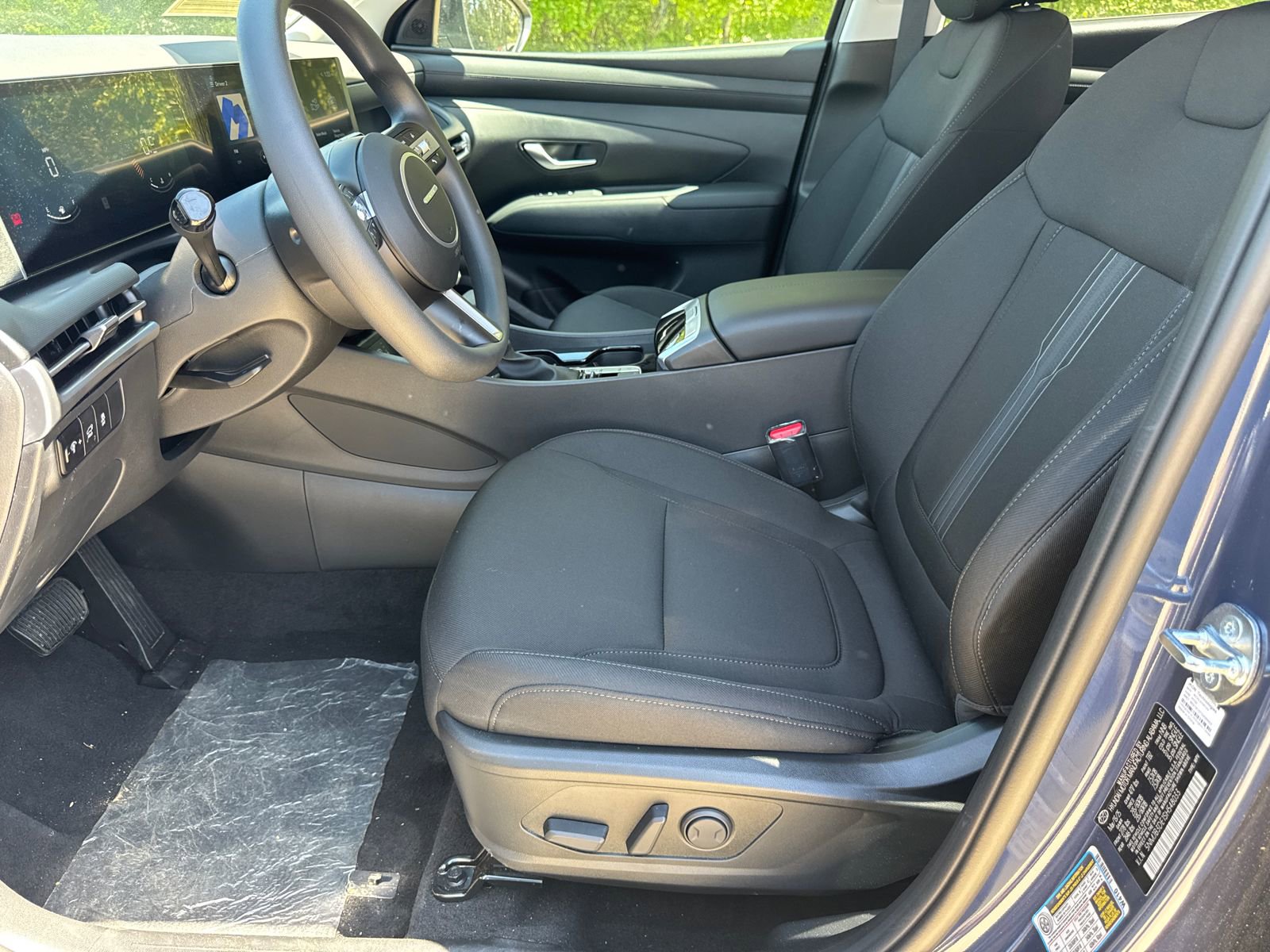 Certified 2025 Hyundai Tucson SEL image 9