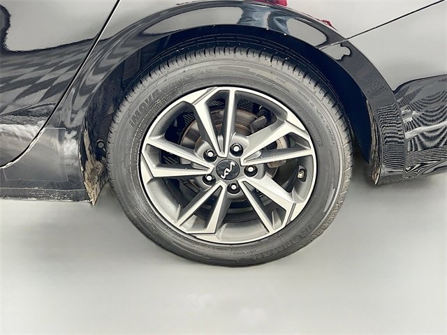 Used 2023 Kia Forte LXS image 31