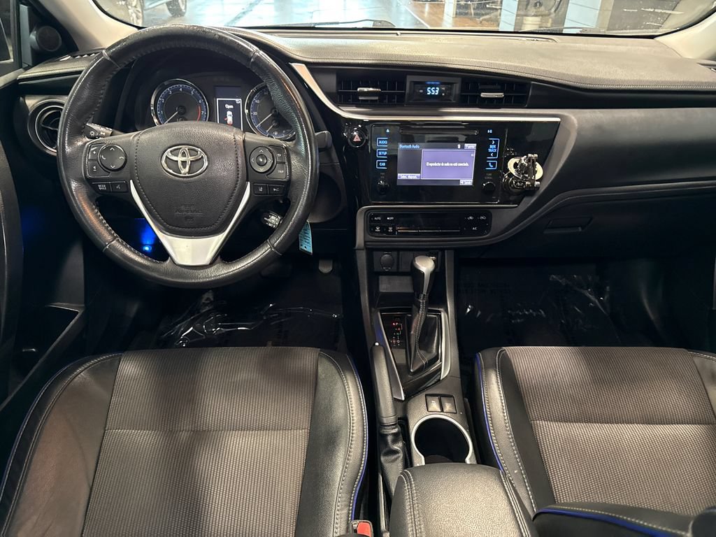 Used 2018 Toyota Corolla SE w/ Body Protection Package FWD image 9