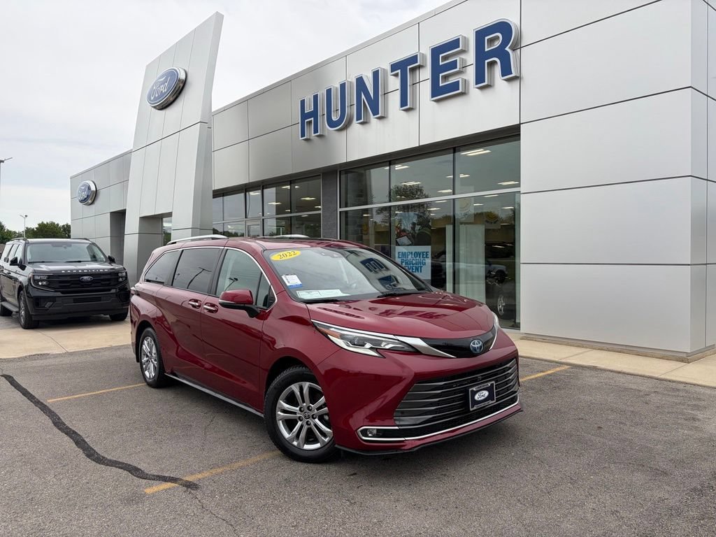 Used 2022 Toyota Sienna Platinum AWD/4WD video 1