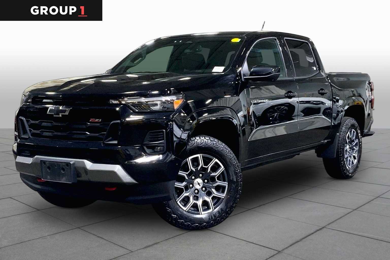 Used 2023 Chevrolet Colorado Z71 w/ Z71 Convenience Package 2