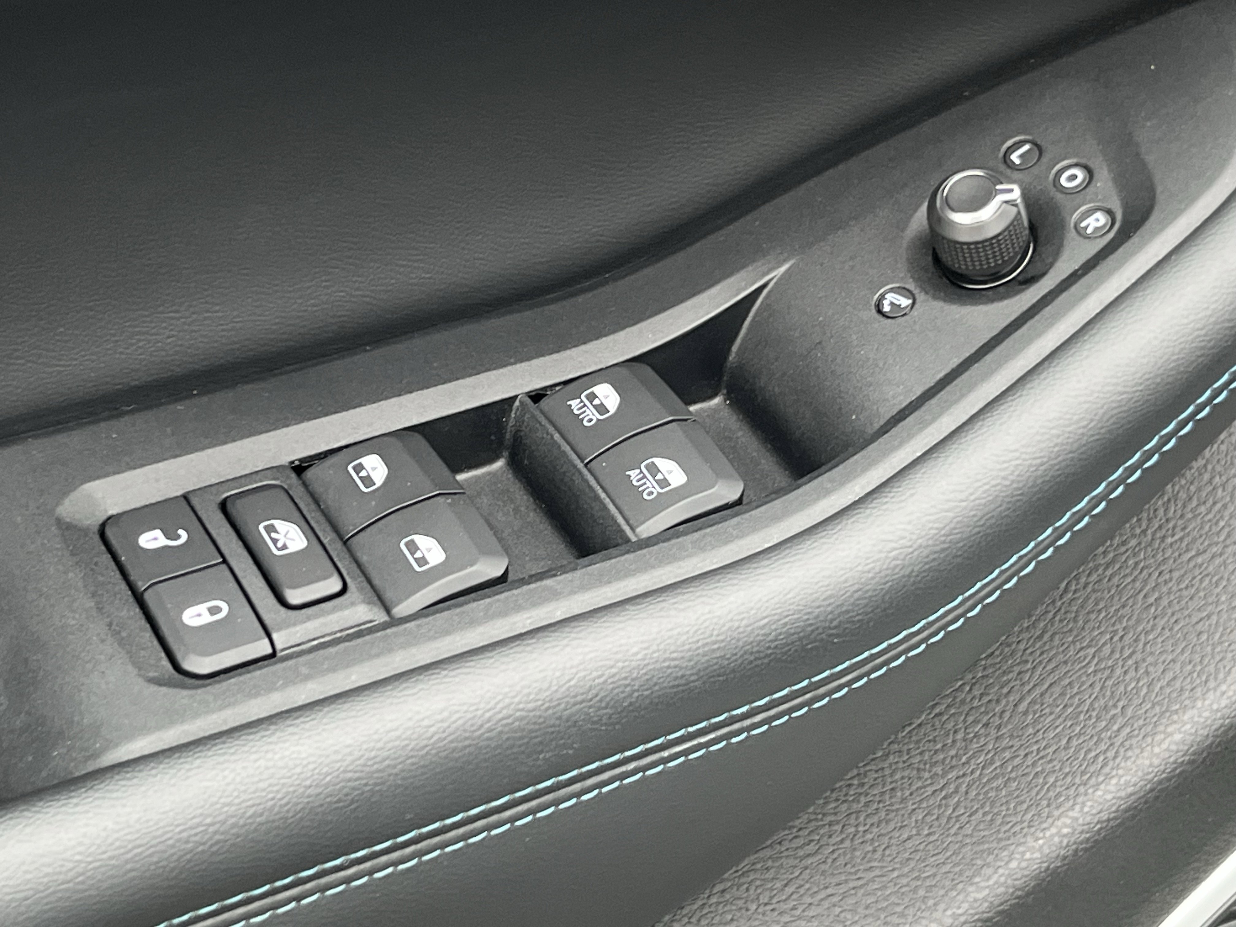 Used 2023 Jeep Grand Cherokee Trailhawk image 19