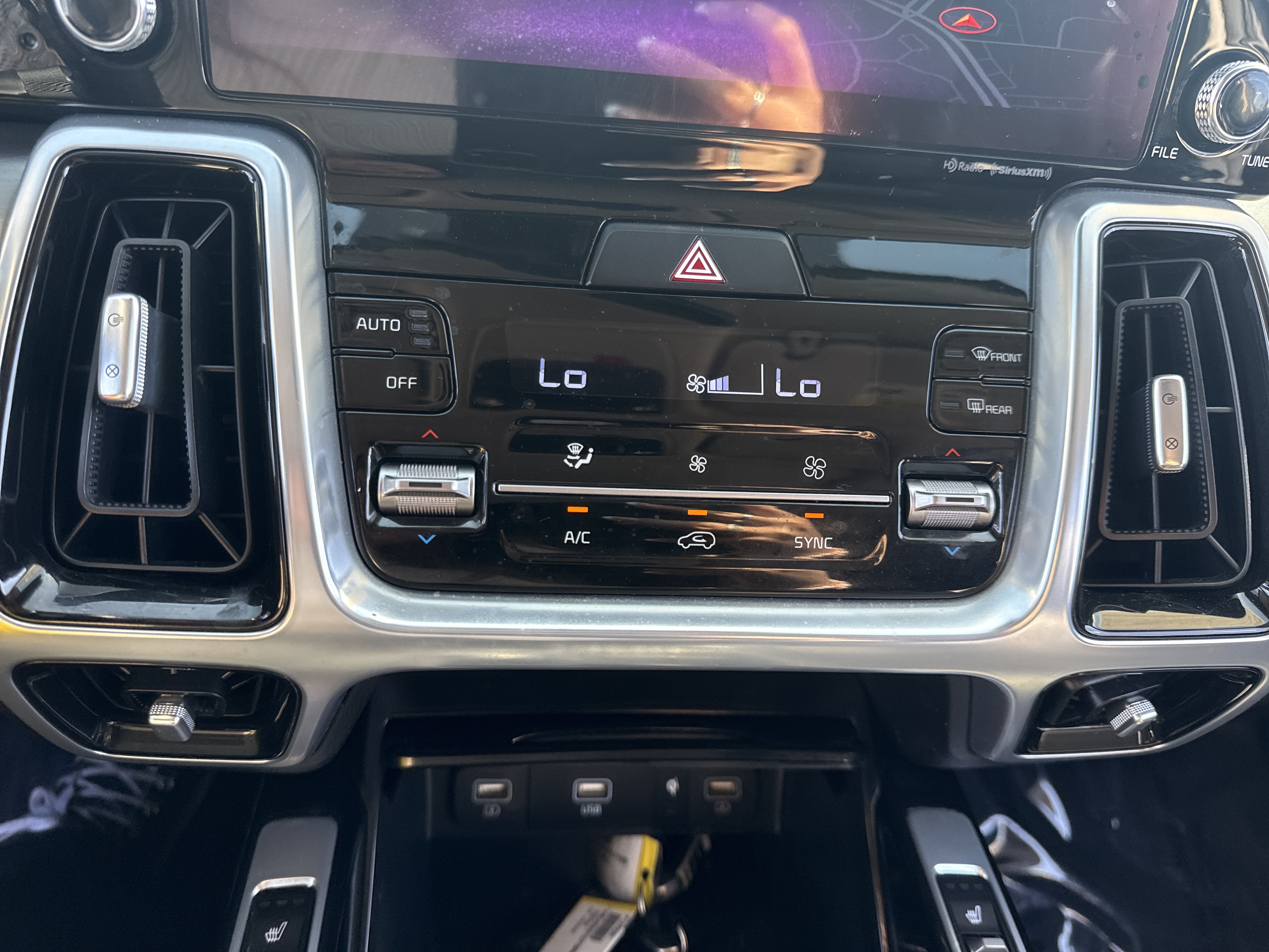 Used 2022 Kia Sorento SX FWD image 29