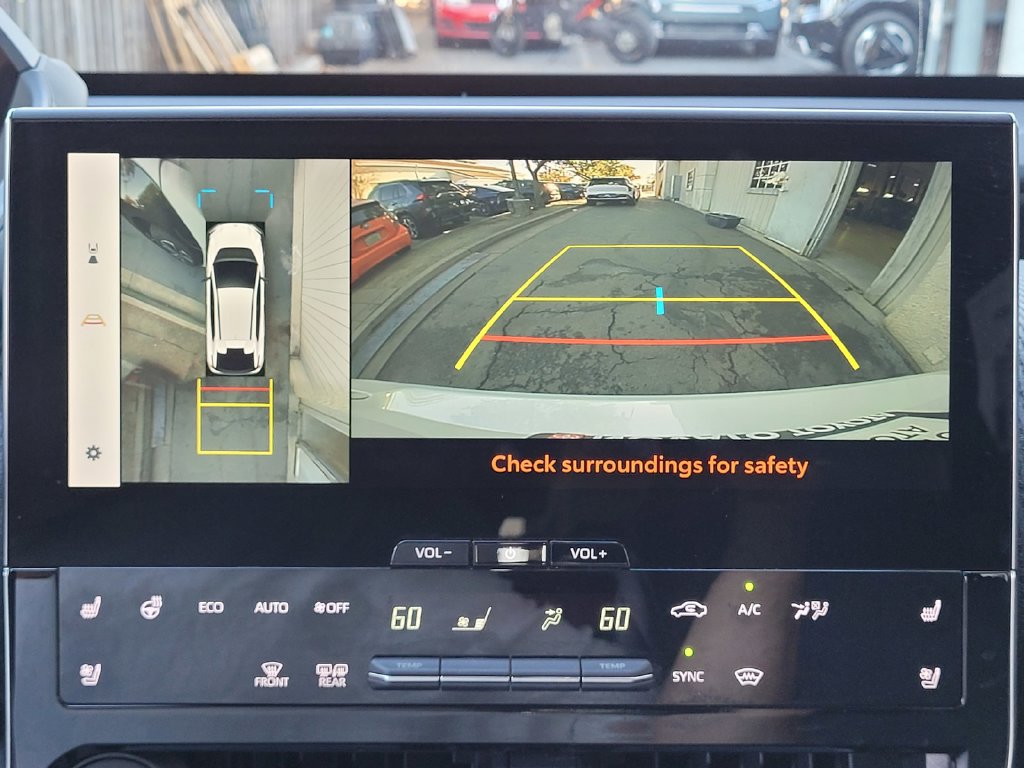 Used 2023 Toyota bZ4X AWD image 16