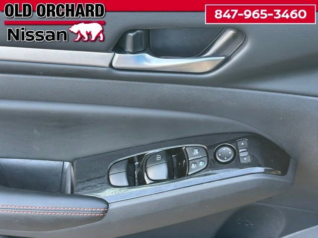 Used 2025 Nissan Altima 2.5 SR AWD/4WD image 9