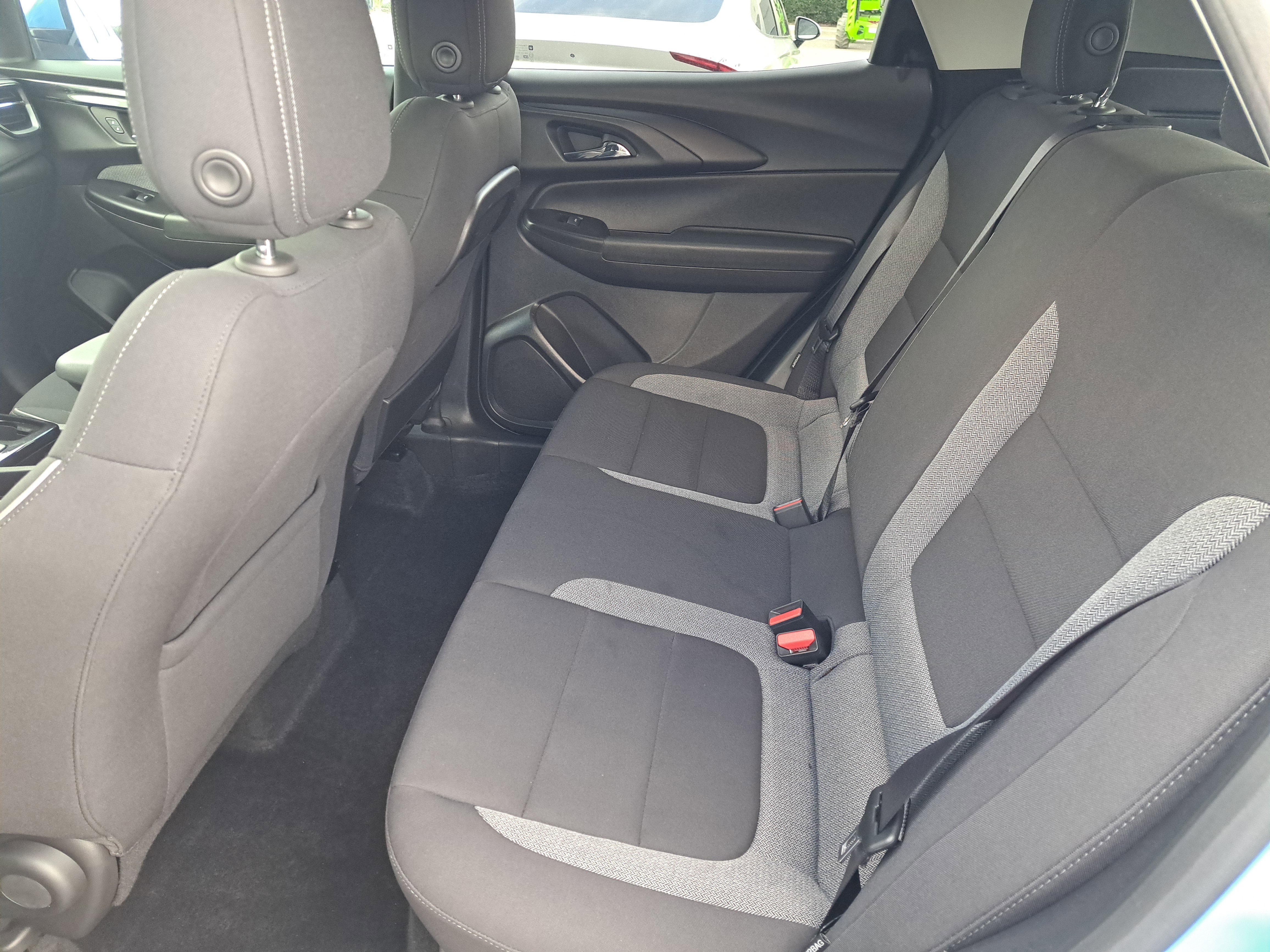 Used 2024 Chevrolet TrailBlazer LT w/ Driver Confidence Package image 11