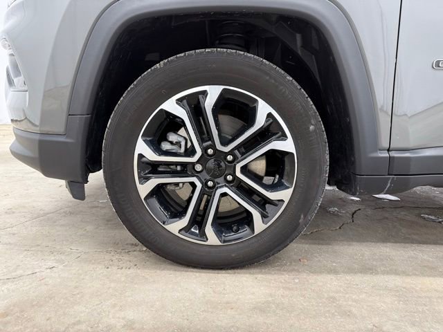 Used 2024 Jeep Compass Limited image 27