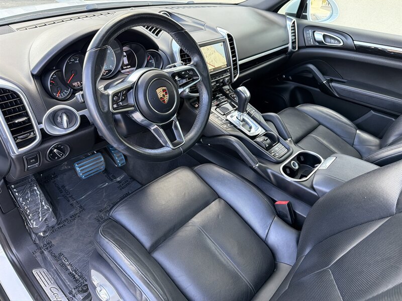 Used 2015 Porsche Cayenne S AWD/4WD image 10