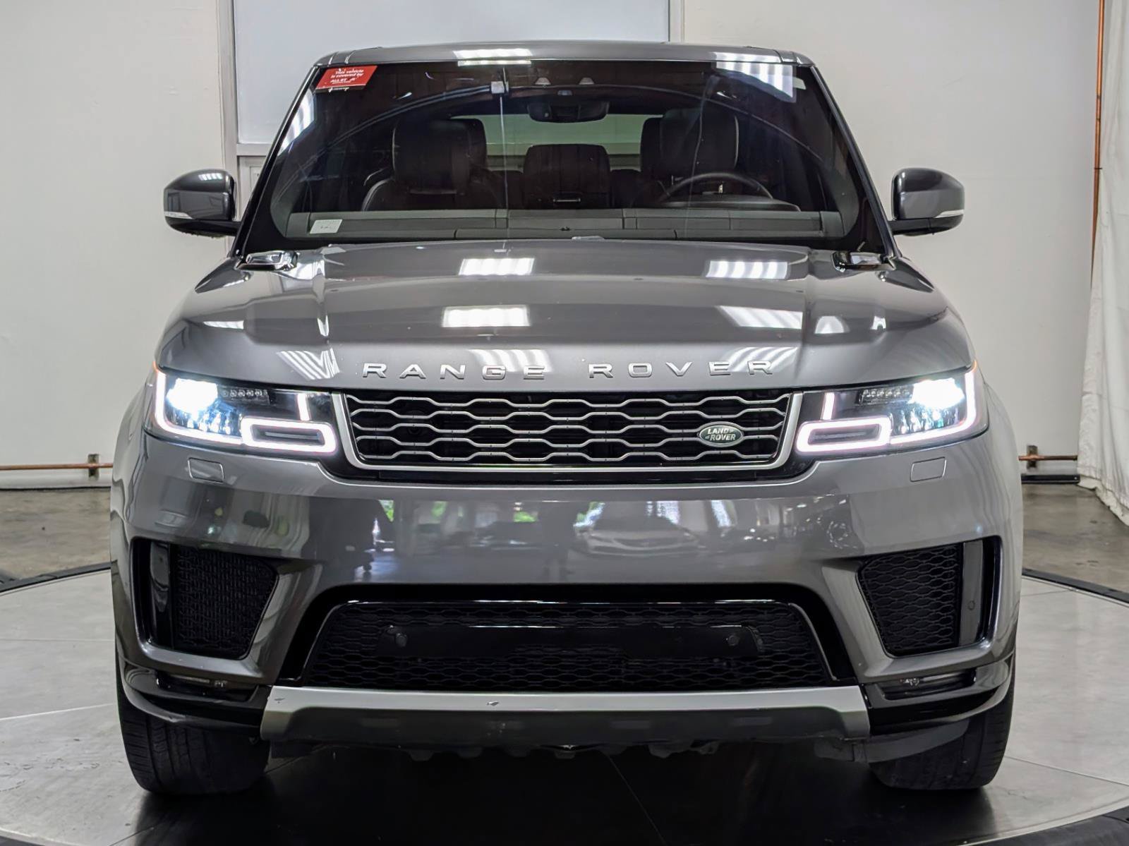 Used 2018 Land Rover Range Rover Sport HSE AWD/4WD image 3