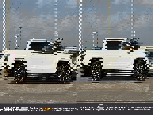 Certified 2025 GMC Sierra EV Denali image 5